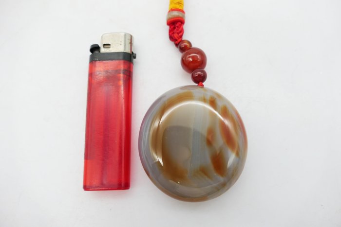 小蔡二手挖寶網)早期天然紅瑪瑙原石吊飾易碎收藏品總重量約100.48g