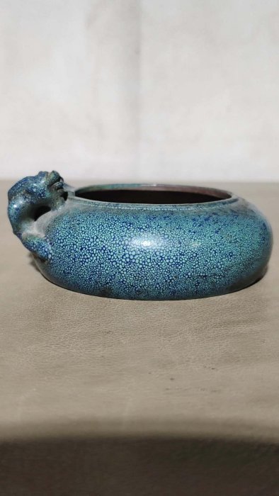 鈞釉嗤虎文房筆洗，釉面柔和，底款清晰，全品，最大直徑10.7厘米，原圖