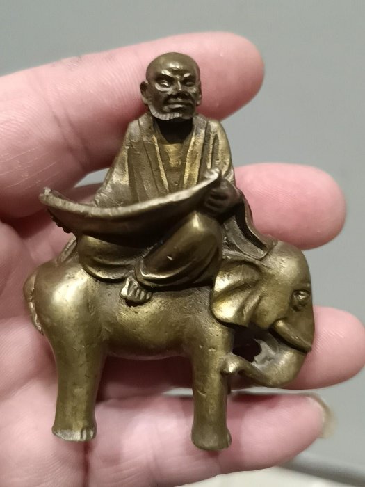 嚴選全銅十八羅漢雕像，高7公分低5公分，細膩工藝推薦收藏十八羅漢雕像
