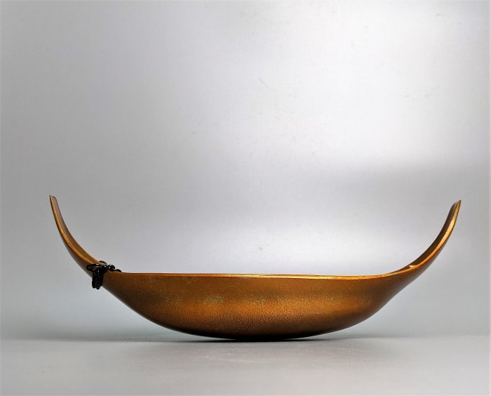 日本古美術/昭和年金工名家金谷淨雲唐銅吊舟形花器，美件，共箱/花入