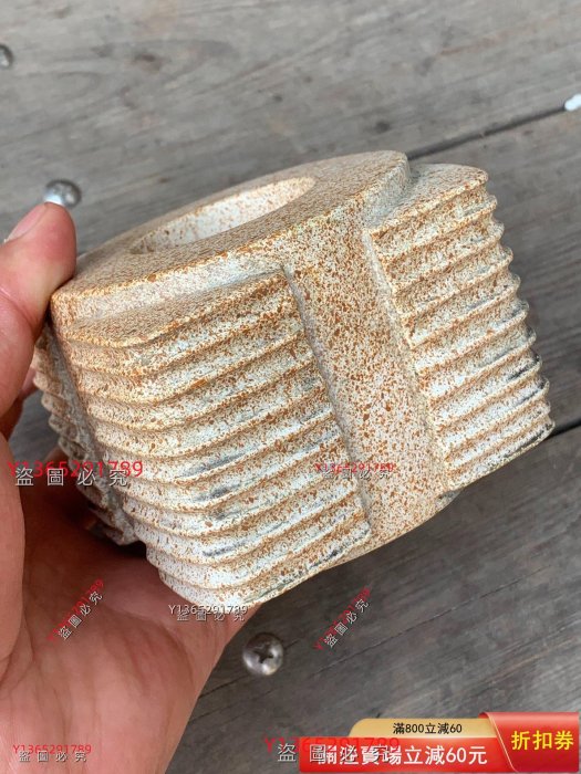 希少 古玉 鶏骨白 上古良渚文化 神人面紋 玉琮 置物 根付 玉礼器 縁起物 良渚文化三層人神獸面紋玉琮, LIANGZHU CULTURE, CIRCA 3300-2300 BC