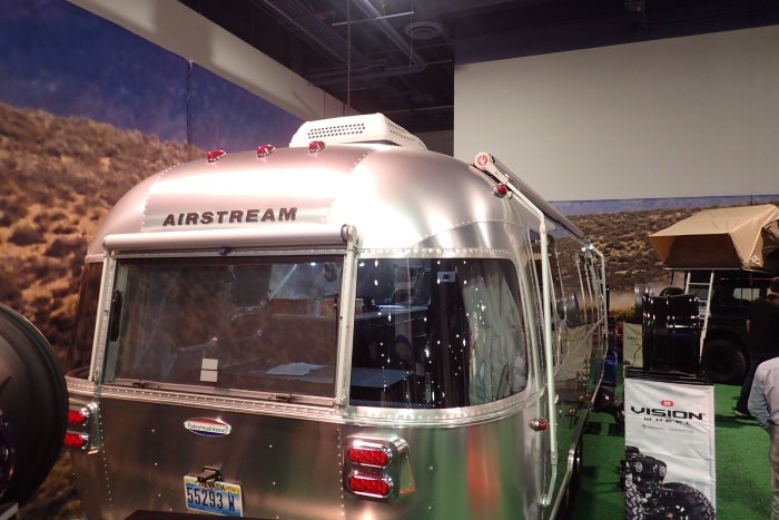 DJD19041802 AIRStream 露營車進口服務 國外預定進口品 依版本報價服務費 60000起