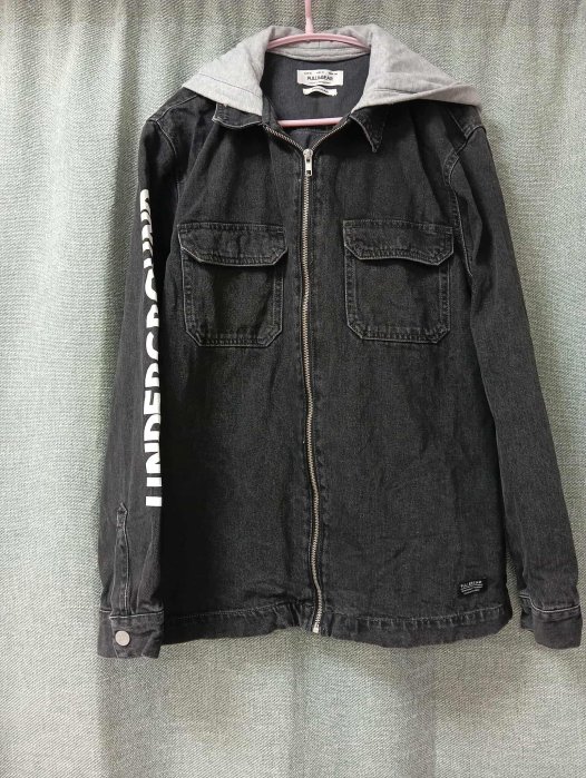 ~sweet小舖~  便宜出清  無瑕疪 Pull & Bear牛仔連帽外套  $199超值起標出清