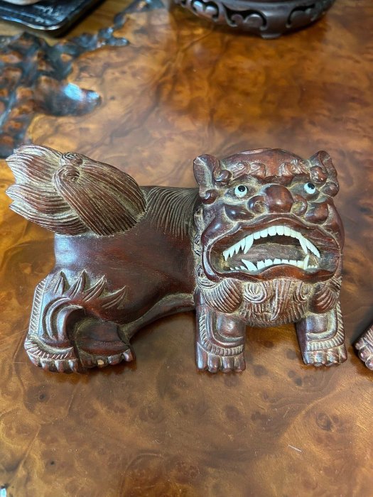 二手】實木雕獅子少獅太保。六十年代口創匯天然龍眼木荔枝木手工雕案頭