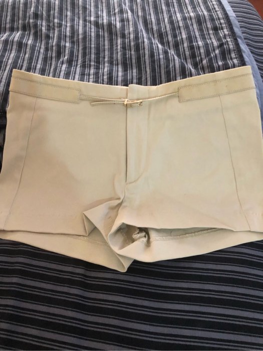 Gucci 西裝式短褲