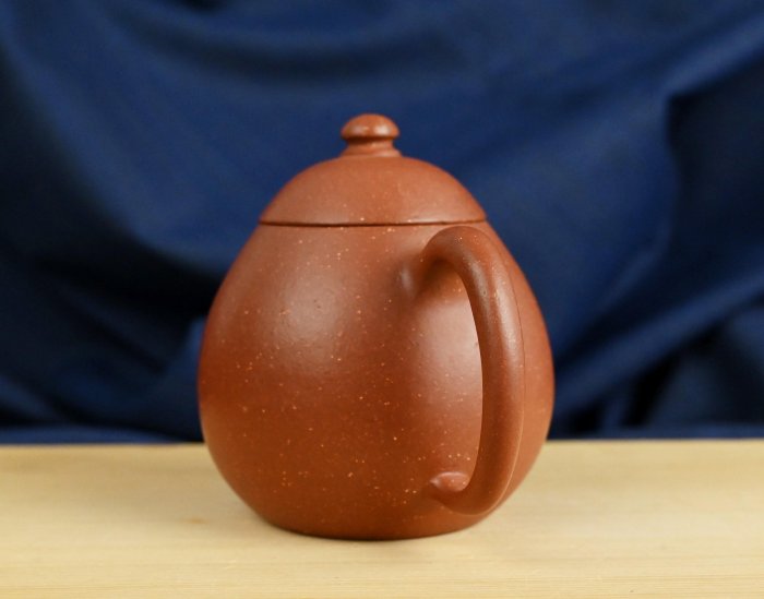 緑柚壺 A LONGQUAN CELADON 'TOBI SEIJI' YUHUCHUNPING YUAN - MING