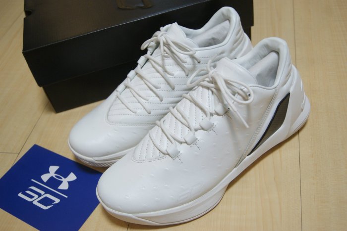 UA UNDER ARMOUR Curry Lux low SC30鴕鳥皮紋男子低幫籃球鞋1299663
