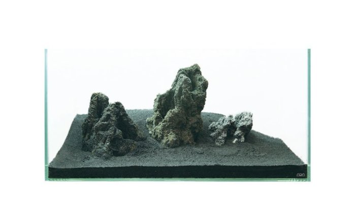 【値下げ中】雲山石 37×36 穴空き加工あり ADA 鬼門除け角石・庵治石 | Kimon-yoke Cornerstone Aji Stone