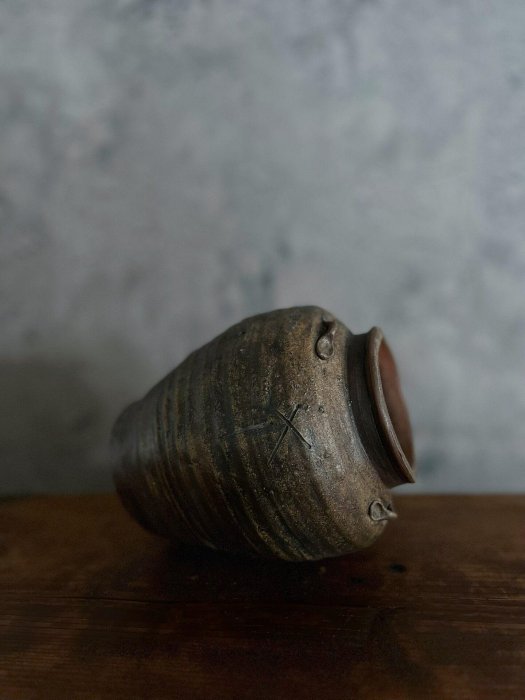 日本桃山時代古備前三耳壺，完美品嚴選收藏器物高21cm 貼口徑18cm 水指