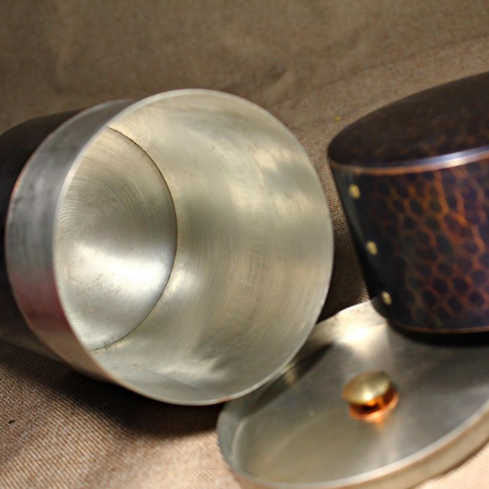桑園の】日本金工長壽堂紫金銅大型12cm 波浪鉚釘紋茶罐茶倉黃巾桐箱附T