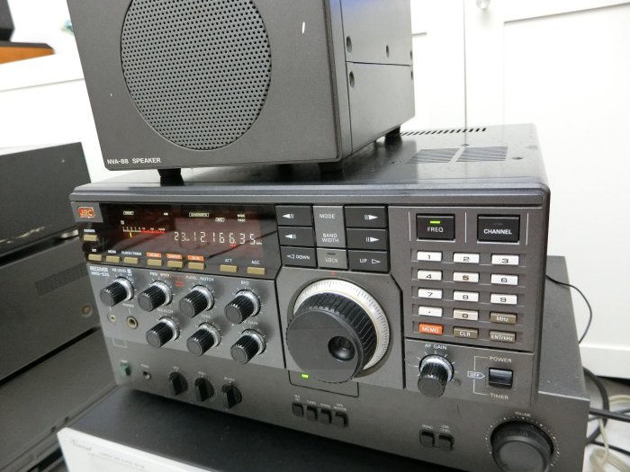 【超美品】NRD-525/JRC日本無線/オールモードHF受信機 JRC 日本無線NRD-525業務用短波受信機( Denon luxman sony marantz