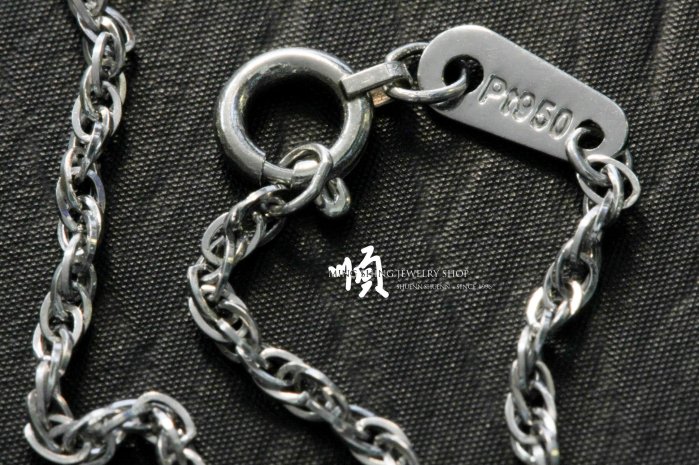 順順飾品--白金項鍊--Pt950白金四方旋轉項鍊┃重1.15錢.長44公分