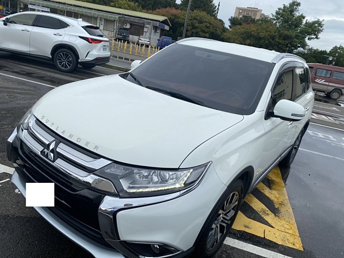 誠意出售 2018 奧蘭德 車況我把關你負責喜歡 己認證完成