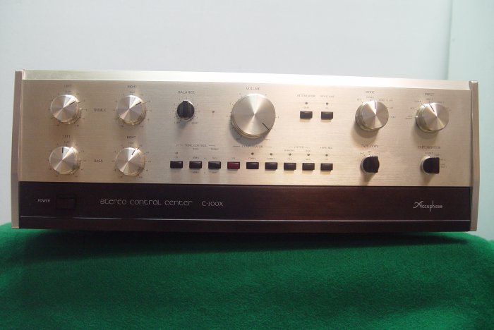 真善美音響維修買賣=世界名牌Accuphase C200X 高階前級擴大機黑膠輸入