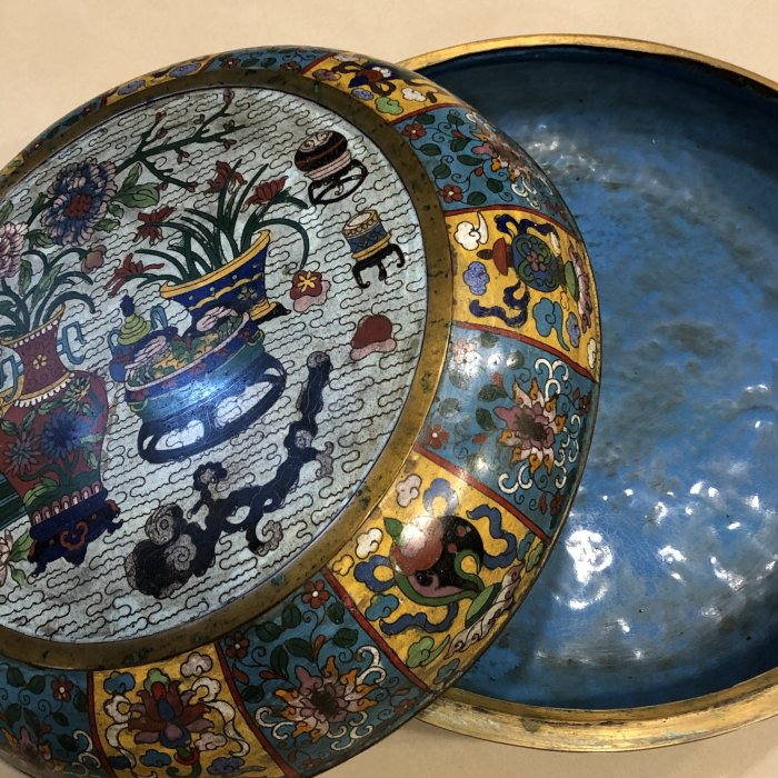 置時計 アンティーク 骨董品 金彩 金属工芸 景泰藍花卉紋 琺琅彩 珍品