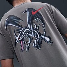 日本限定Nike x Yu-Gi-Oh! DM Solo Swoosh T-Shirt 遊戲王聯名款短袖