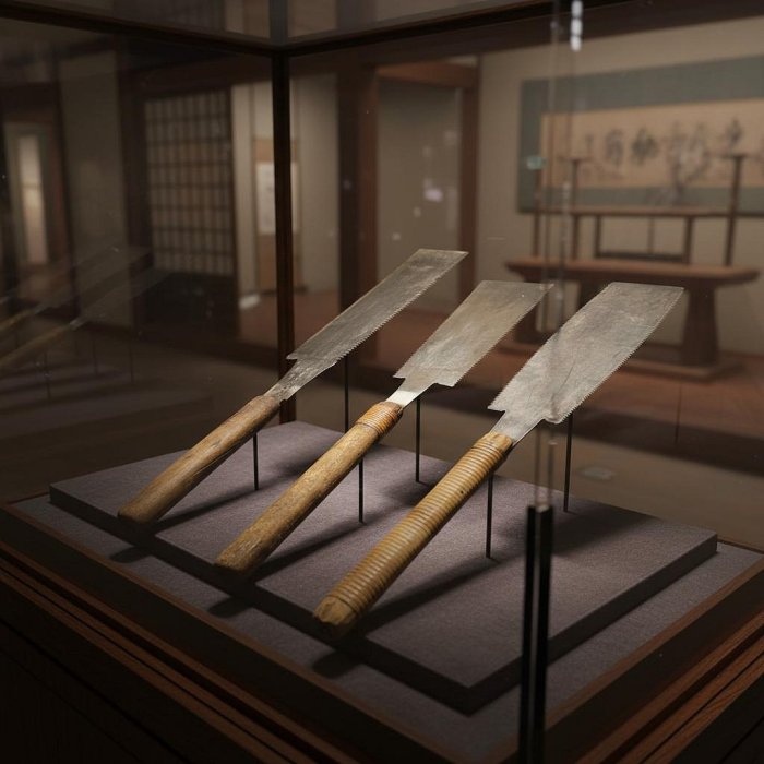 大工道具集 鋸 鉋 鑿 釿 鑢 錐 錧 5/6結標日本鍛造古工具大鋸組鍛鐵鋸刃藤捲木柄BEE0006 -古董收藏老件