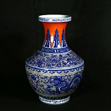 中国古玩　大清乾隆年製　紅釉龍鳳文様　花瓶 博古珍藏》款大清乾隆年製【青花描金龍鳳紋花瓶】高33公分．老件