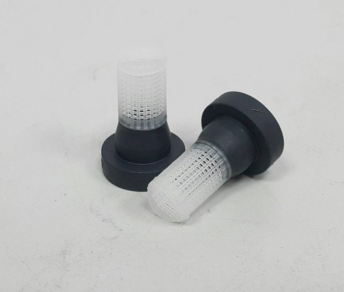 BMW E36 E46 E90 E91 E92 E93 E39 E60 E61 E87 E31 雨刷噴水馬達橡皮塞 噴水桶 (有小濾網) 61668374381