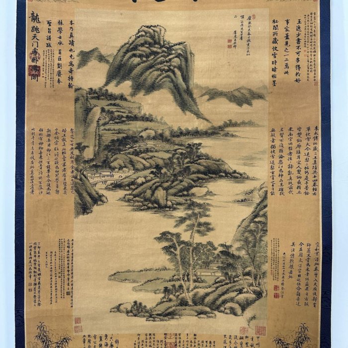 中国古美術『王原祁款 山水画』宣紙 三尺中堂画 表装済 卷物 水墨画 旧蔵 模写 MG04【王原祁】山水，三尺做舊紙本中堂畫，裝裱尺寸:65*170cm，畫芯