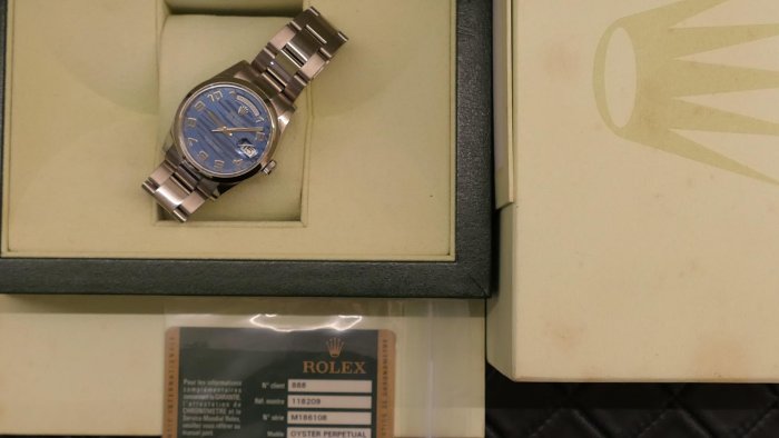 【全球最低價】特殊水波紋藍色面盤!ROLEX勞力士18K白金Daydate 118209盒單全美品( 18238 18239 118238 118239參考)