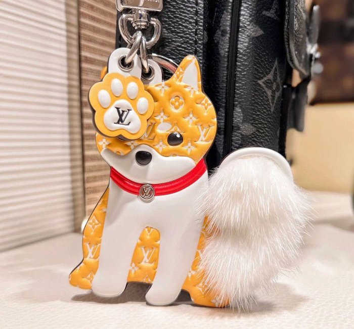 Louis Vuitton 路易威登lv柴犬狗狗鑰匙扣包挂件LVSHIBA 包飾與