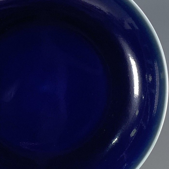 嚴選古董級大清雍正官窯霽藍釉盤子，質地純粹珍藏好物古董瓷盤官