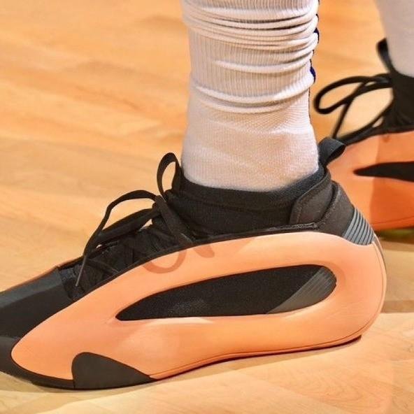 現貨南🔥2024 2月ADIDAS Harden Vol. 8 首發配色哈登8 IE2694 黑橘色愛