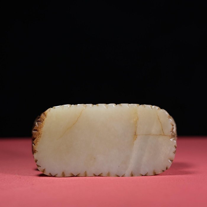 臻品旧藏， 和田玉微沁释迦摩尼佛摆包浆厚重， 沁色入骨，工艺精湛