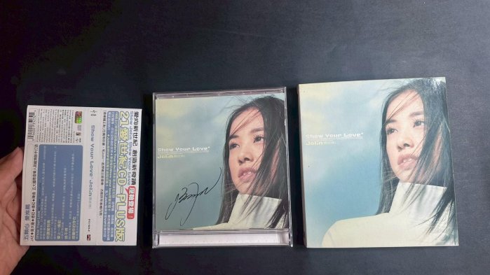 華語二手CD  有簽名+側標+Channel V貼紙  盒裝 附DM+資料卡  蔡依林 Show Your Love