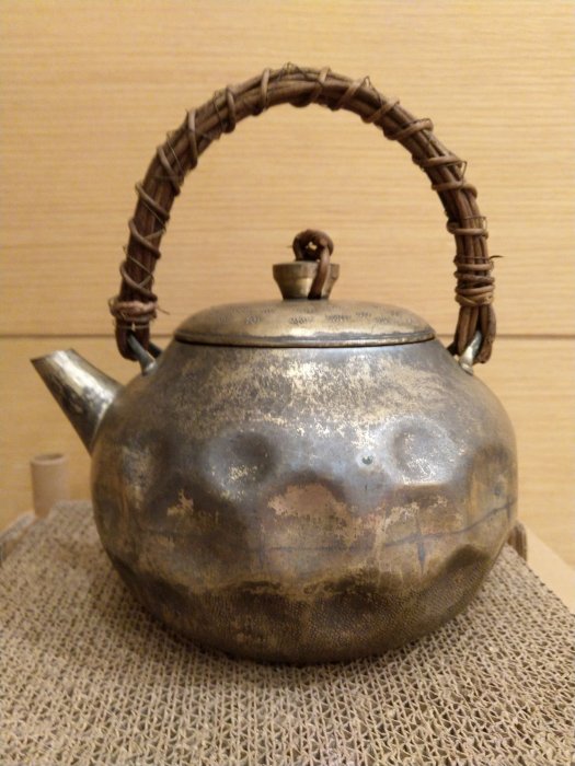 日制銀壺燻銀壺銅鍍銀日本銀瓶藏出交流古美術茶道具湯沸水注落款在銘