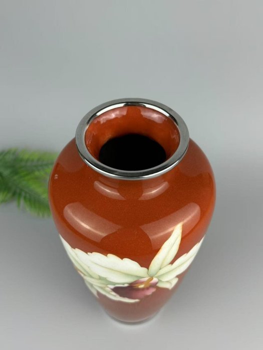 嚴選日本七寶燒銅胎花瓶，古雅大方適合插花裝飾，重1158克。收藏推薦