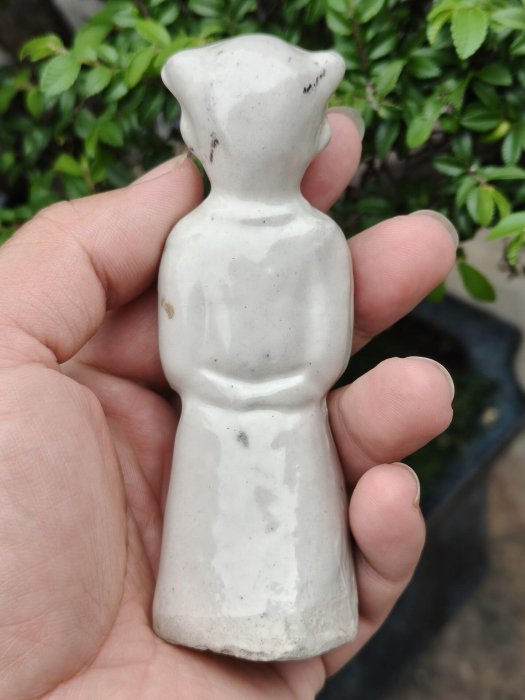 宋金時期磁州窯人物像，白釉黑彩獨特精品，品相完美好如初，生動有趣的