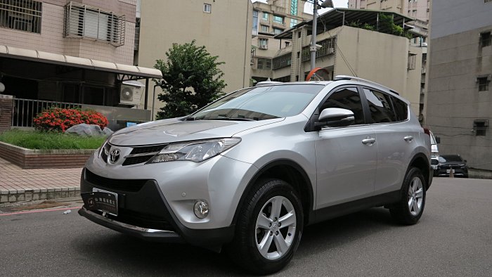 TOYOTA  RAV4 (2014年)全車原鈑件 頂級版(奔月特價中)