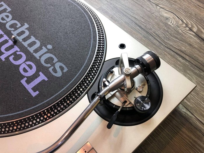 淘兒] 美品Technics SL1200 MK5 黑膠唱盤(Ortofon Pro-Ject Technica