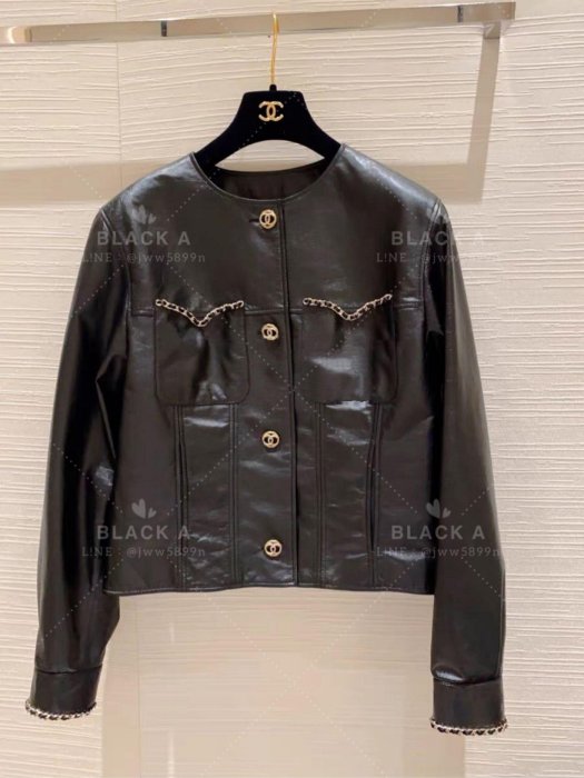 【BLACK A】Chanel 23B 黑色小牛皮穿皮鍊條皮衣外套 小香 價格私訊