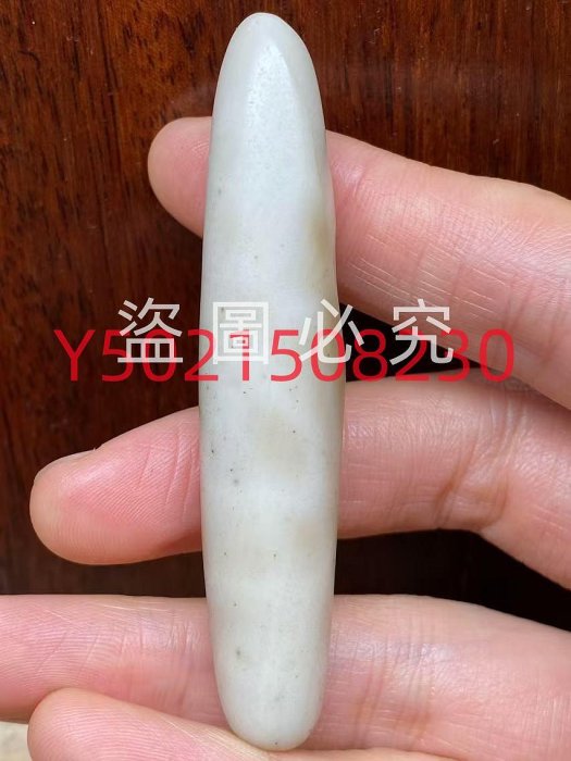 瑪瑙白肉財神天珠一顆珠子肉質很細形狀不規則圓柱非常有味道的一顆美珠