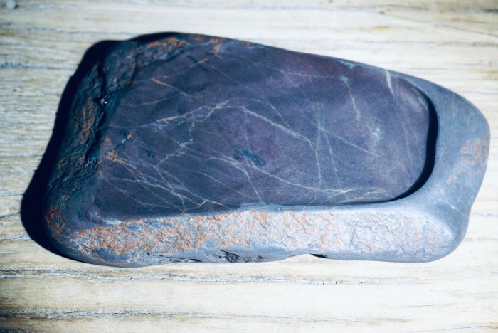 端砚 嚴選端硯大西洞老坑素硯，冰紋美肌理，尺寸10公分，適合收藏端硯端硯