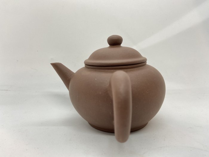 紫砂壺，中国宜興，朱泥，純手工側把壺 宜兴紫砂壶原矿紫朱泥汉瓦纯全手工宽口茶壶家用