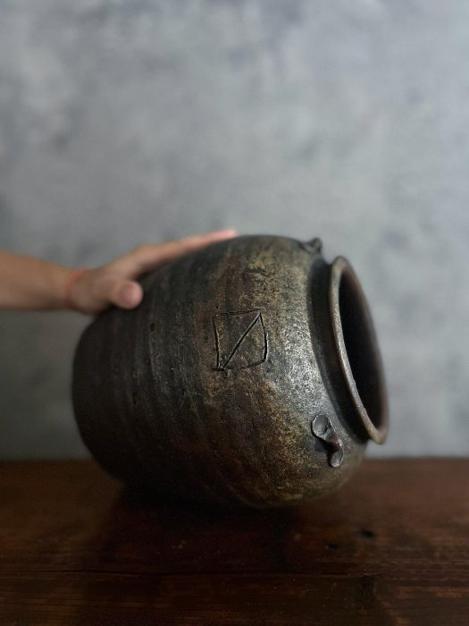 嚴選日本室町時代古備前種壺，三耳水差完美珍藏，高達24.5釐米古備前種