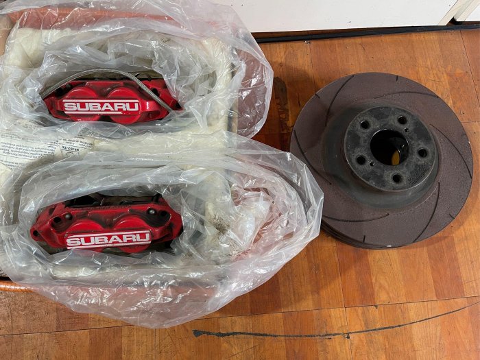 Subaru Wrx GD GC8 GF8 原廠前四活塞卡鉗含金屬油管、來令片、碟盤