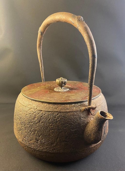 鉄瓶 銅蓋 梅花 長文堂 高さ23cm 鉄瓶 銅蓋 梅花 長文堂 高さ23cm 鉄瓶 銅蓋 梅花 長文堂 高さ23cm