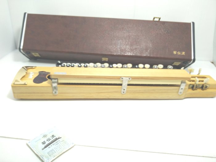 二手缺一條細線，有附預備線日本琴伝流敷島大正琴日式工藝| Yahoo拍賣