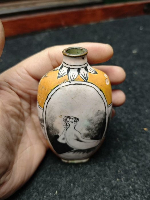 嚴選清代乾隆銅胎畫琺瑯鼻煙壺，品相完美好珍藏！ 鼻煙壺乾隆清代