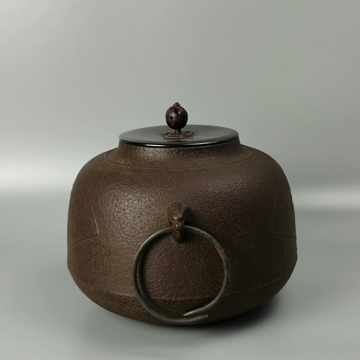 加】1989e 時代 茶道具 釜師 佐藤 清光 作 唐銅蓋鬼面鐶付柏葉 加】1989e 時代 茶道具 釜師 佐藤 清光 作 唐銅蓋鬼面鐶付柏葉