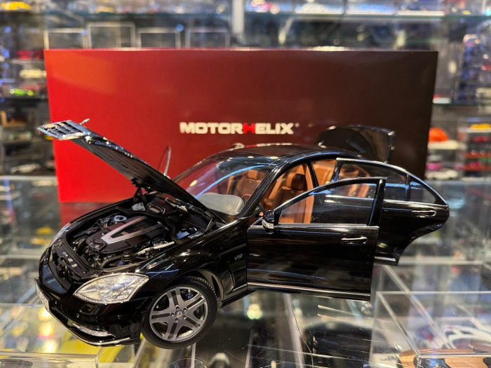 吉華@ 1/18 MotorHelix Mercedes-Benz S-Class S600L W221 Black