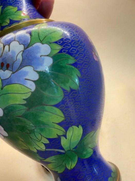 嚴選景泰藍花瓶銅胎掐絲琺瑯工藝藍地花卉木底座美器口徑7cm 約24公分