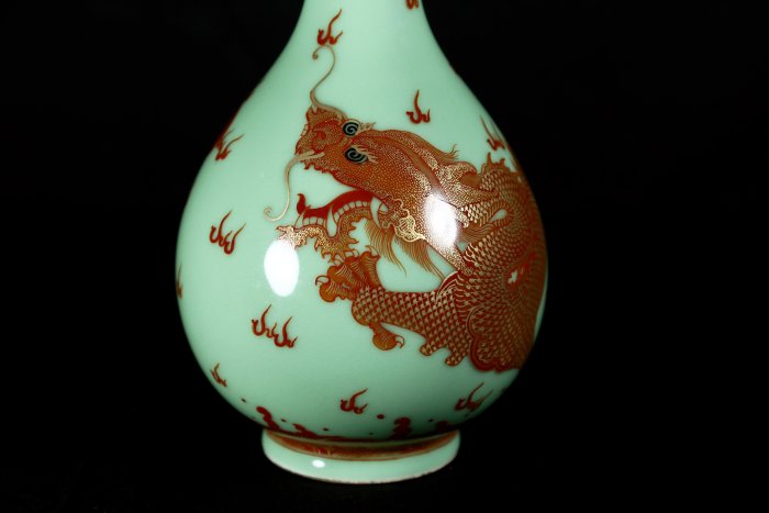 y046 中国古陶磁 青磁 印華紋 壺 木箱入り 花器 中国古美術 y046 中国