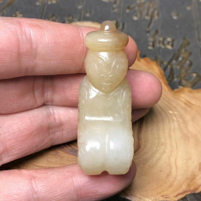 嚴選高古時期輝耀奪目的和田玉戰漢玉貴人雕像，典藏級藝術珍品適合收藏