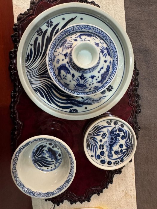 景德鎮青花魚藻三才蓋碗，瓷質優美青花絢麗，手繪工藝精湛品相佳三才